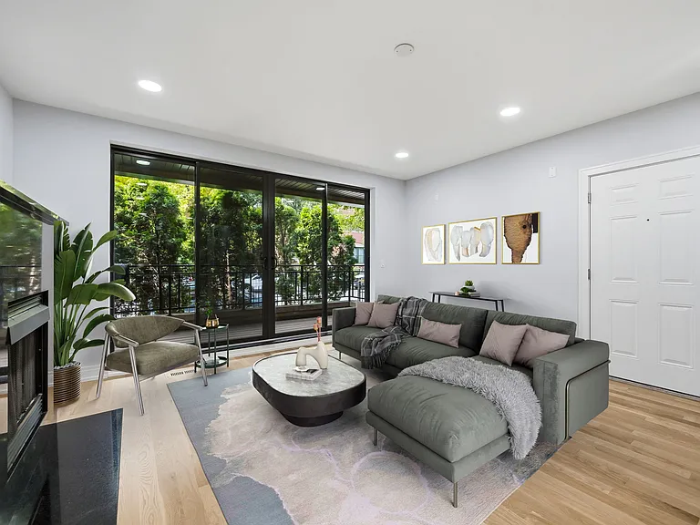 1827 N California Ave #1 — Photo 5