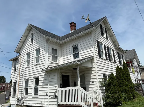 271 Glen St #1, New Britain, CT 06051