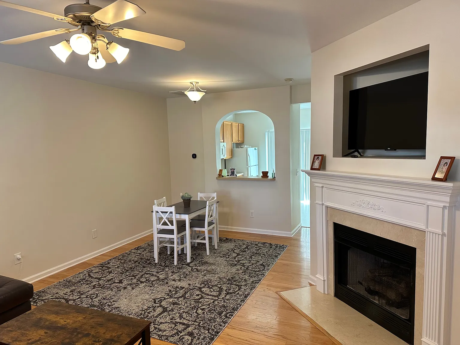 6 Cranbrook Ct — Photo 3