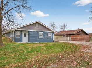 1566 Sugar Grove Rd, Troy, MO 63379