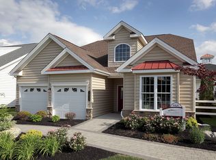 1035 Declaration Dr, Bethlehem, PA 18017