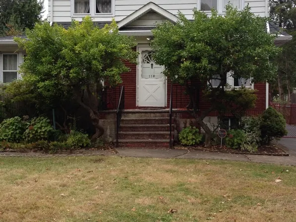 114 Copley Ave, Teaneck, NJ 07666