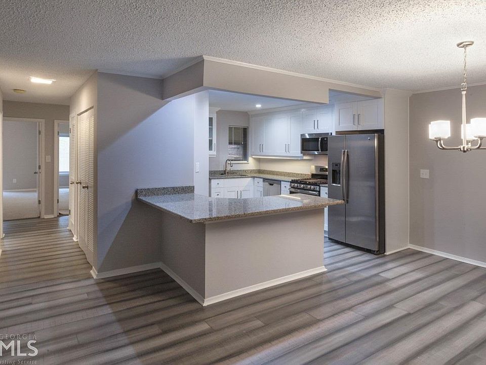 1st image of 2114 Palmyra Dr SE #25