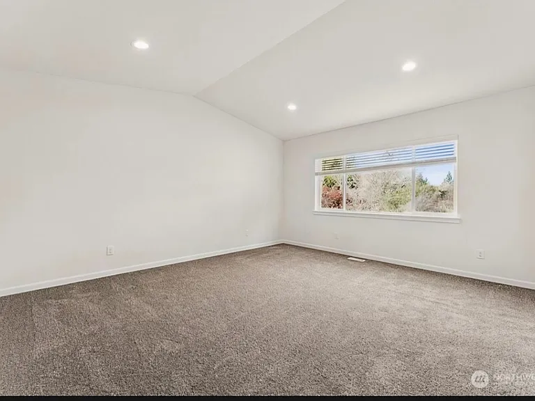 9960 Merrick St SE — Photo 24