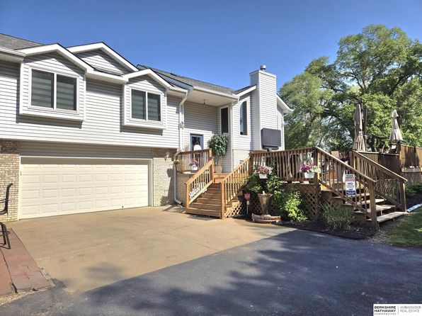 1002 Oak Ct, Plattsmouth, NE 68048