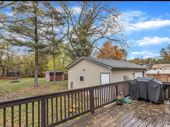 4th image of 347 Sherman Ct