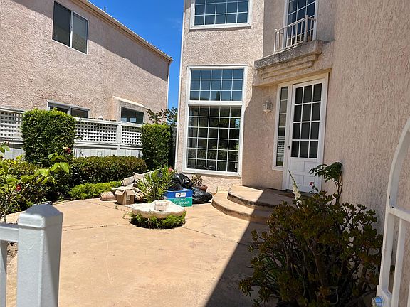 Entrance to front door