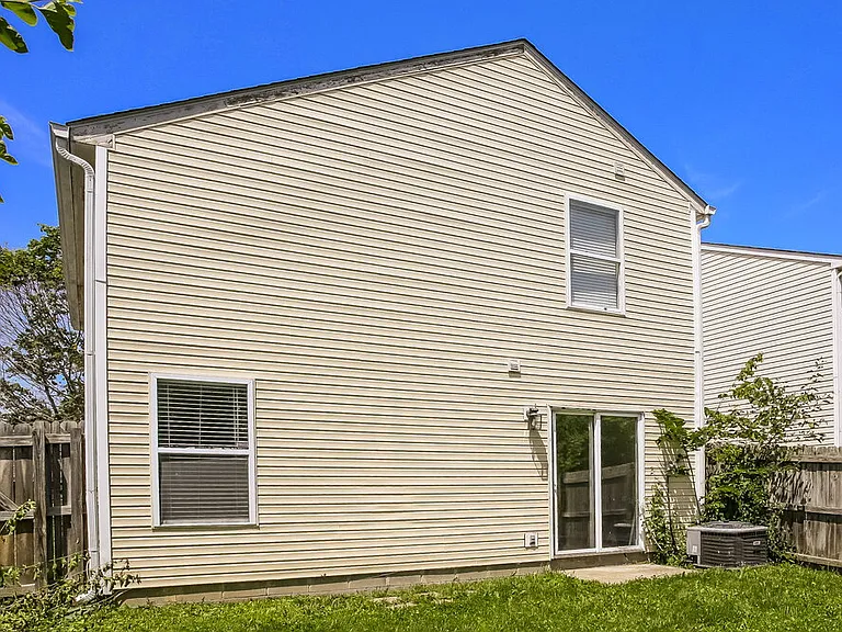 4487 Connaught East Dr — Photo 16