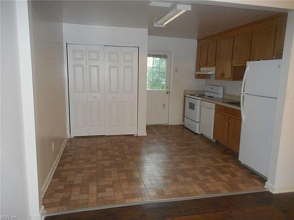 4th image of 122 Christian St APT 12