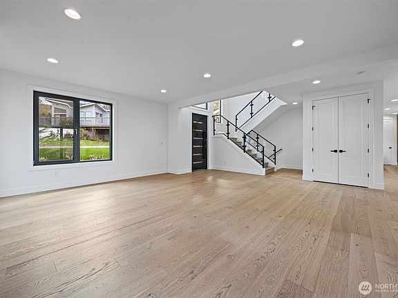 3rd image of 16036 SE 44TH Court