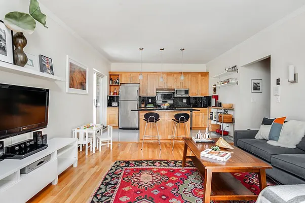 Sold by Compass | media 10