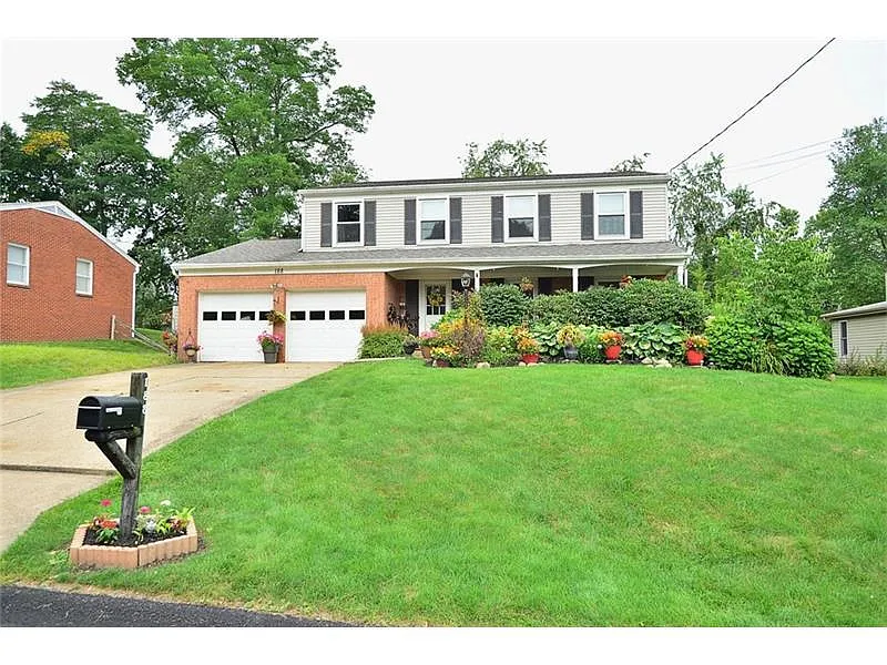 188 Kelvington Dr photo 1