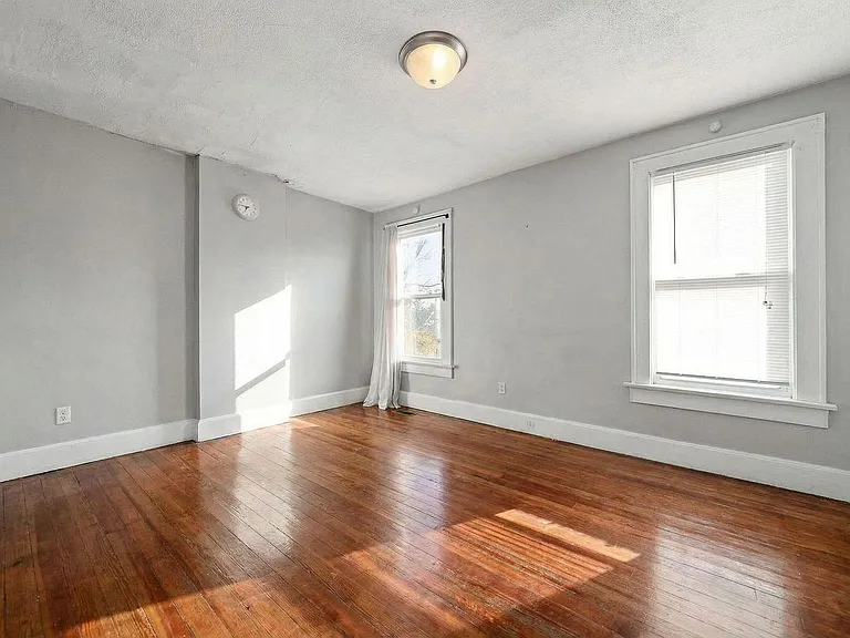 398 E Northwood Ave — Photo 8