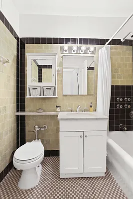 Sold by Compass | media 5