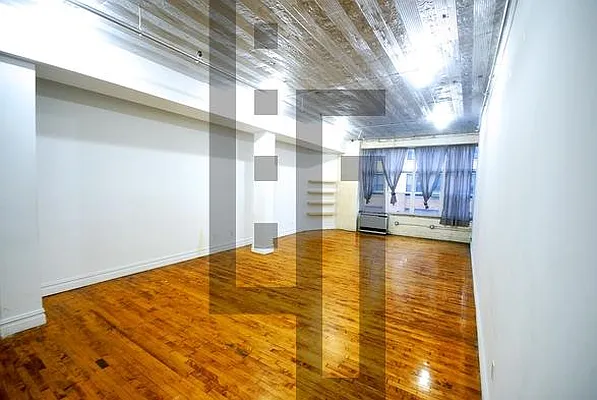 Rented by Loom Group | media 3