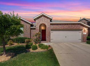 5909 Mackerel Dr, Fort Worth, TX 76179