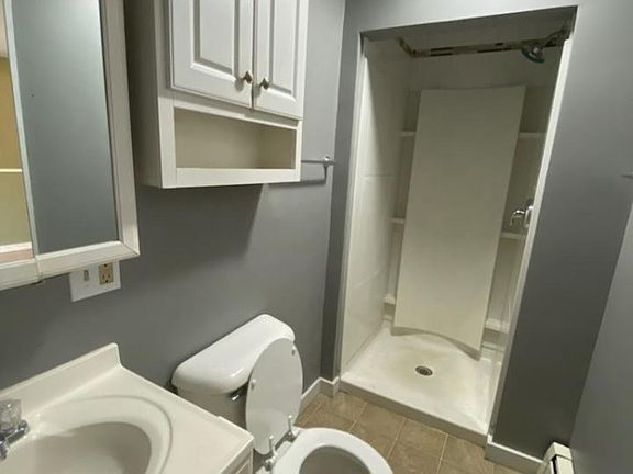 5th image of 282 Park St #2