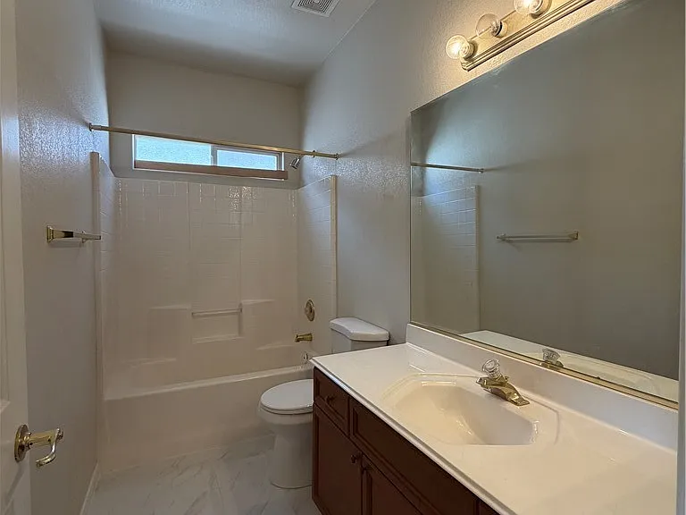 11240 Playa Bonita Ave — Photo 19