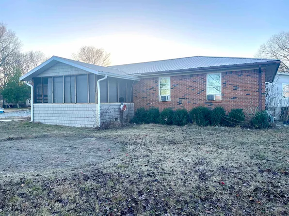 1009 Scott Dr, Red Bay, AL 35582