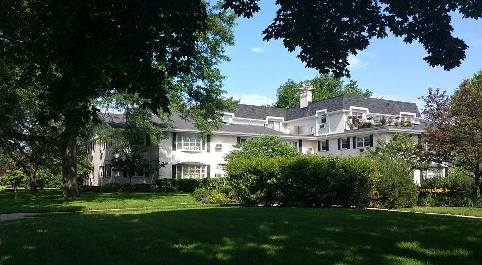 1st image of 520 W Eastman St