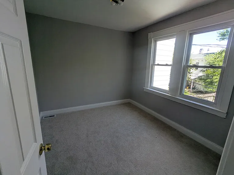 616 Montpelier St — Photo 14