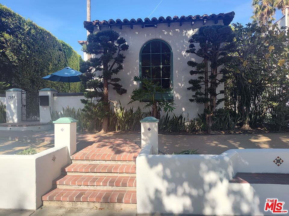 2nd image of 7961 Norton Ave