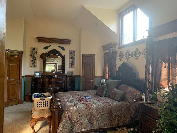 Master suite