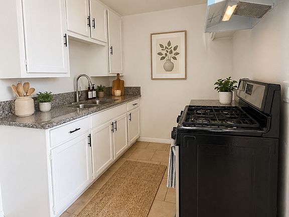 3rd image of 6232 1/2 Specht Ave