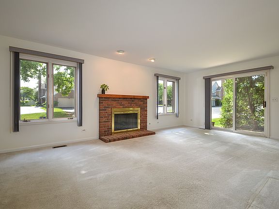4th image of 1530 Courtland Dr