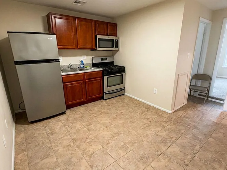 1438 Snyder Ave #3 — Photo 5