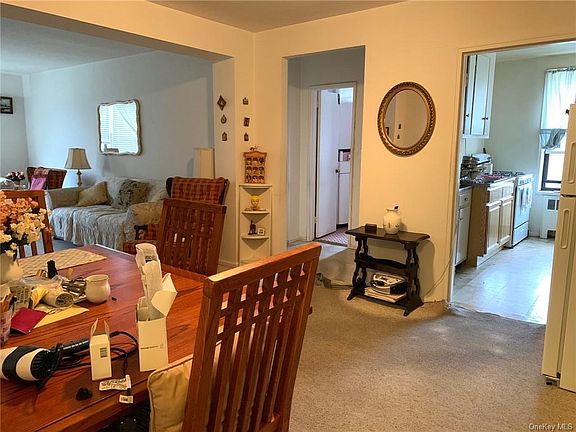 5th image of 2 Windsor Ter APT 6C