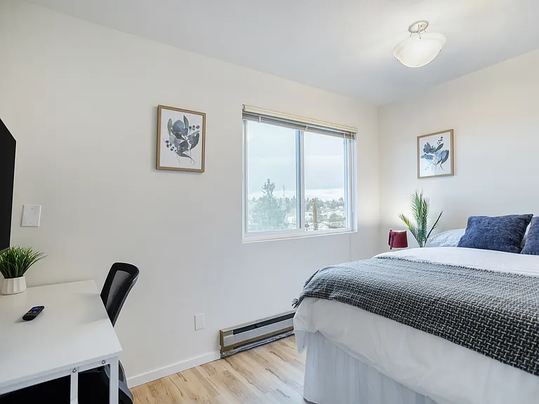 Emerson Apartments — Photo 4