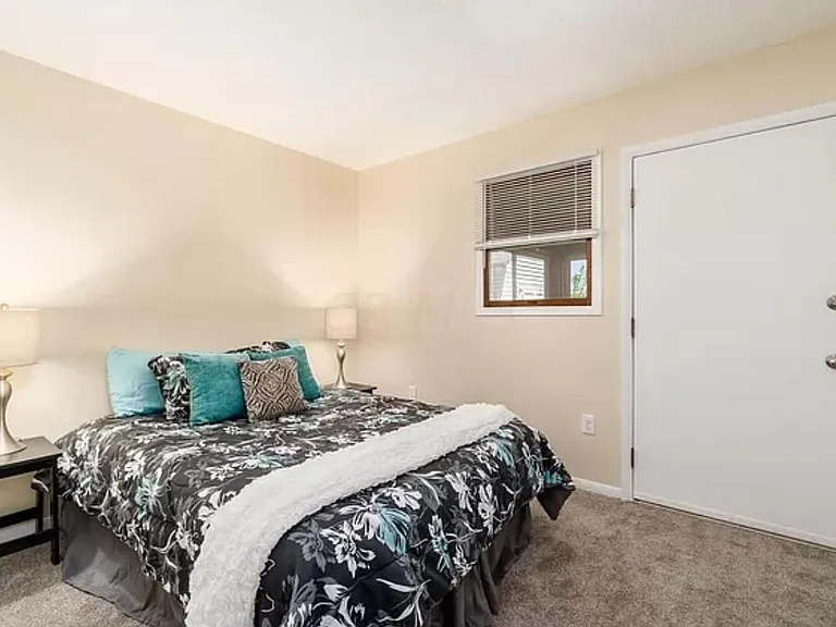 246 Jacqueline Dr — Photo 7