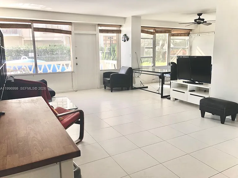 1430 Brickell Bay Dr #106 — Photo 3