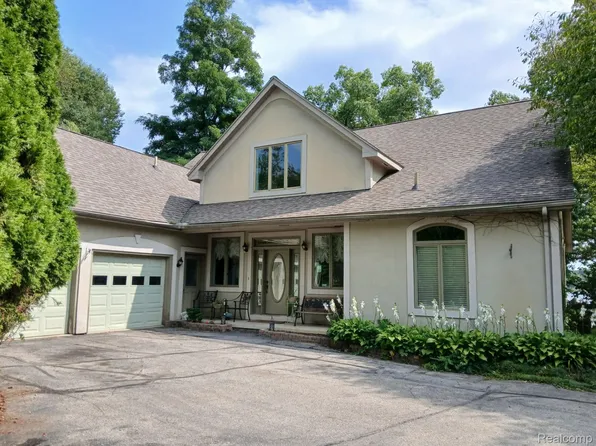 6567 Softshell Dr, Grass Lake, MI 49240