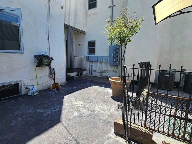 223 N Cordova St #1 — Photo 19