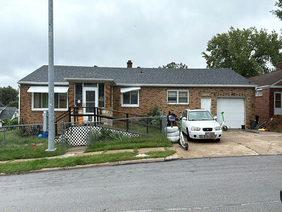 1st image of 2942 Gold St