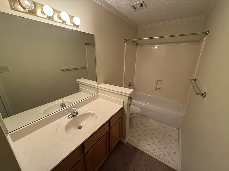 10011 Woodland Pine Cv W — Photo 36