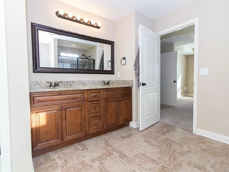 142 Shirley Blvd — Photo 19