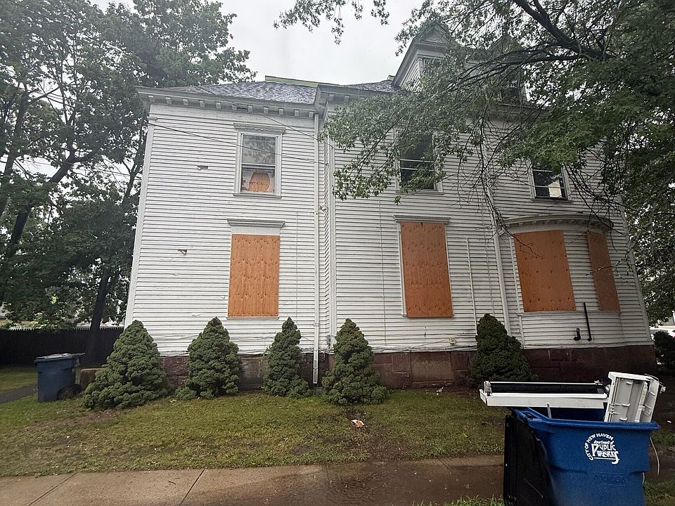 2nd image of 244 Sherman Avenue