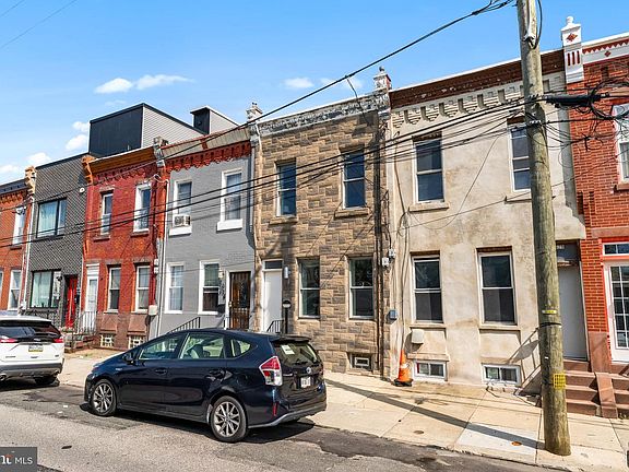 5th image of 2631 Amber St