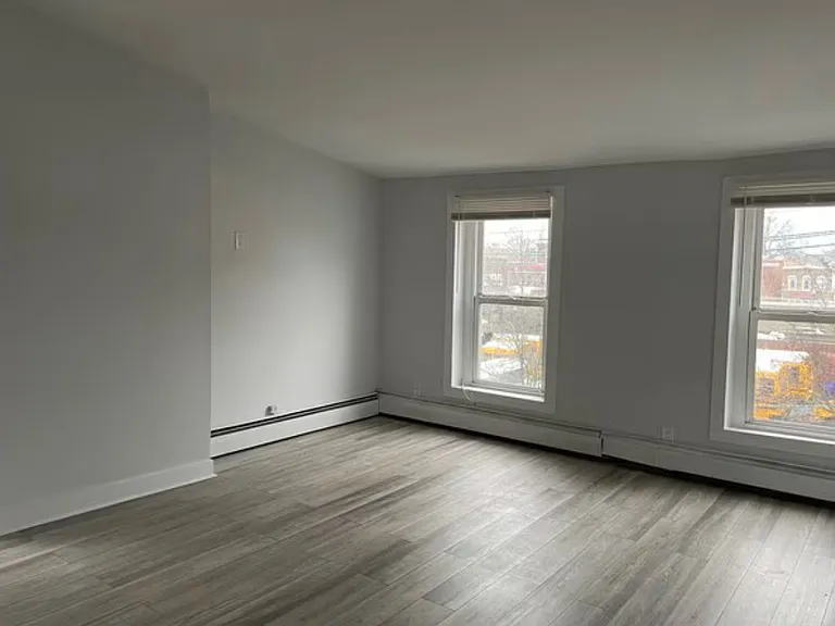 155 W Main St #3 — Photo 7