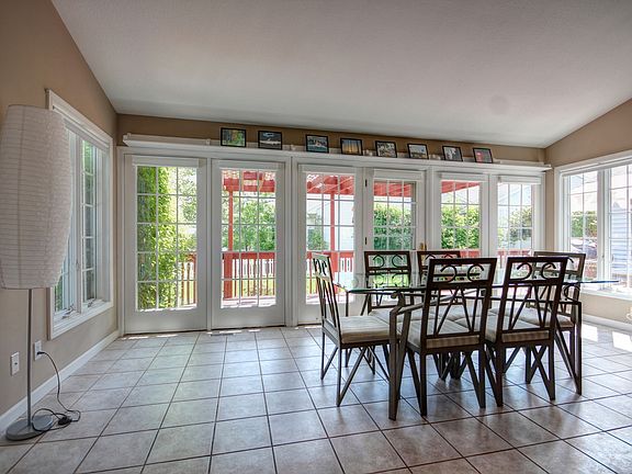 Sun/Family/Bonus Room