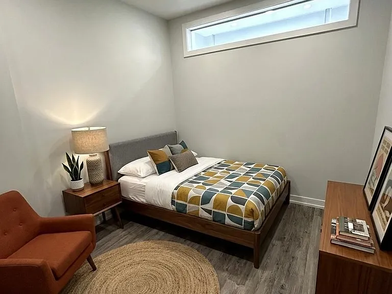 15 Walmer Rd #202 — Photo 3