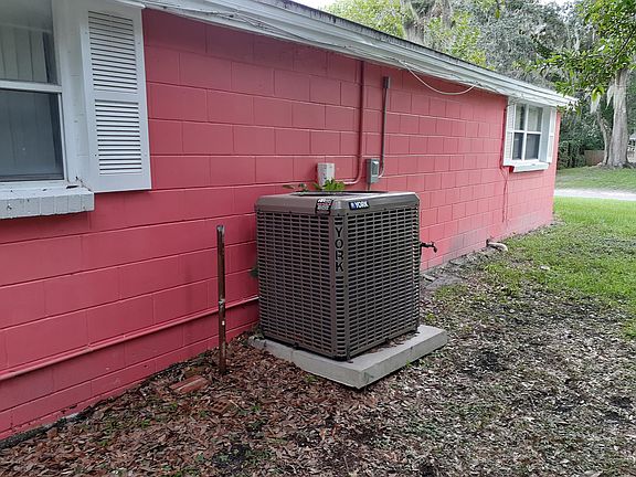 2nd image of 5545 Keystone Dr E