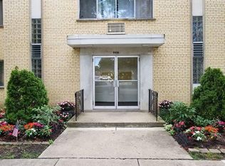 5555 W Sunnyside Ave #2E, Chicago, IL 60630