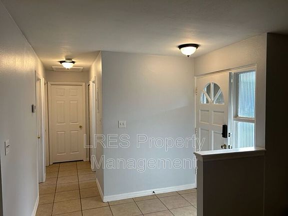 3rd image of 120 N Cortez Ave