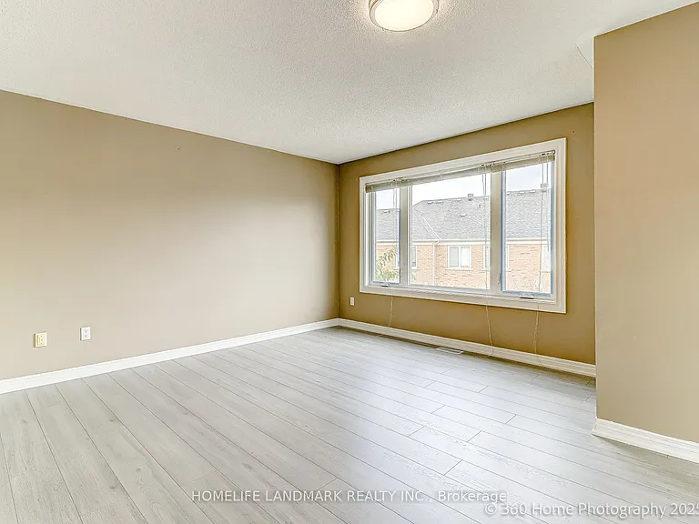 189 Leitchcroft Cres #UPPER — Photo 24