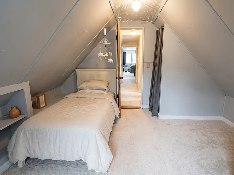 1401 Golden Ave #4 — Photo 8