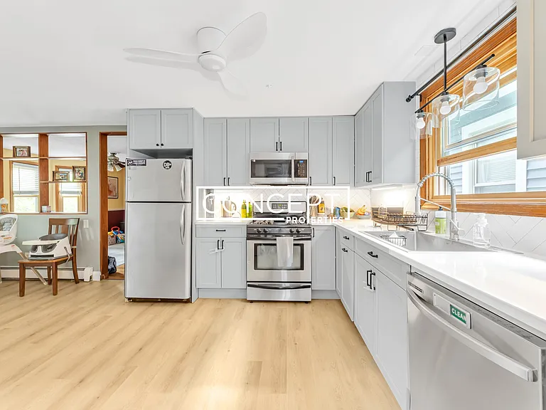 26 Ventura St #2 — Photo 3